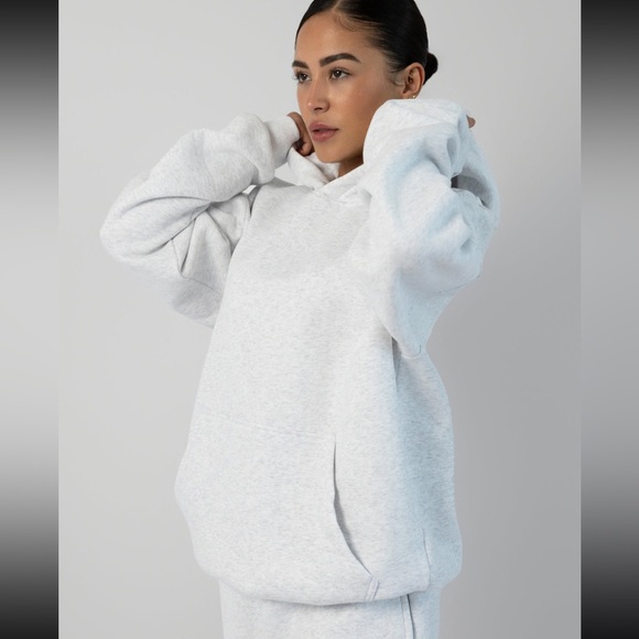 NWT Comfrt ‘Signature’ Hoodie - Picture 2 of 7